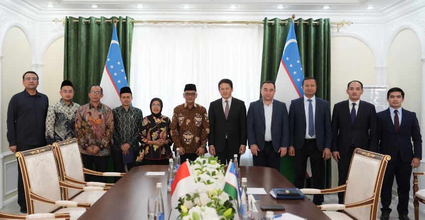 Menhaj Dorong  Penguatan Wisata Religi dan  Industri Halal untuk Perkuat  Hubungan Indonesia-Uzbekistan