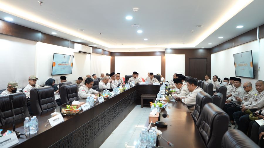 Gelar  Rapat Evaluasi,  Menhaj  Upayakan Penyelenggaraan Haji 2027 Lebih  Baik